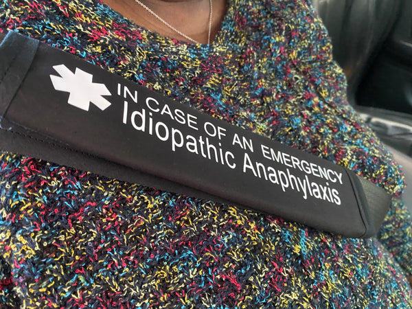 Black & Hot Pink Seat Belt Cover ( Anaphylaxis Allergy)& (Idiopathic Anaphylaxis)